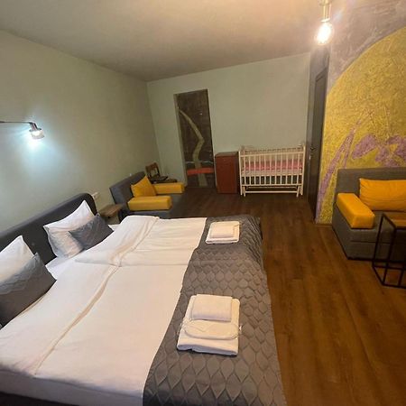 Boutique Kosher Hotel Tourfa Tbilisi Esterno foto