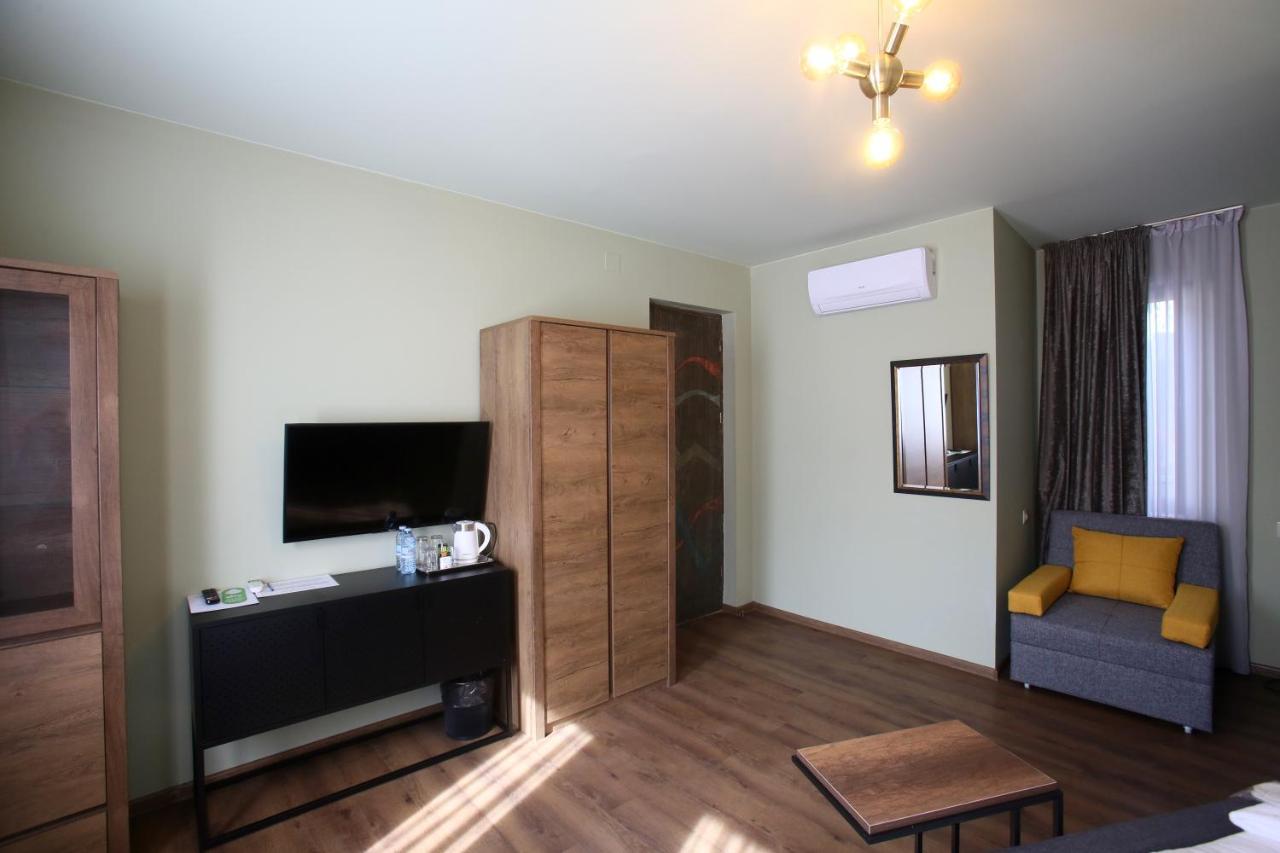 Boutique Kosher Hotel Tourfa Tbilisi Esterno foto