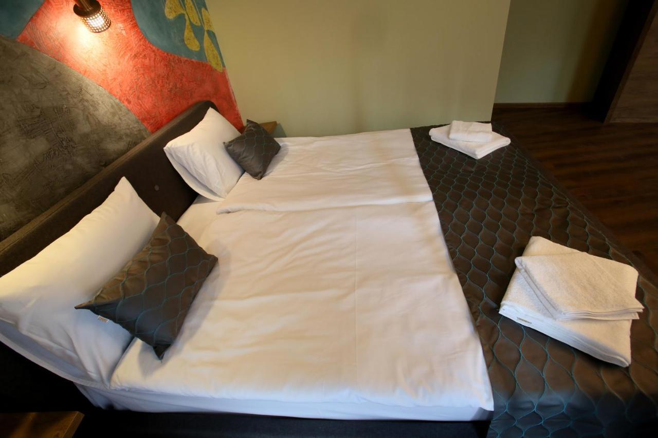 Boutique Kosher Hotel Tourfa Tbilisi Esterno foto