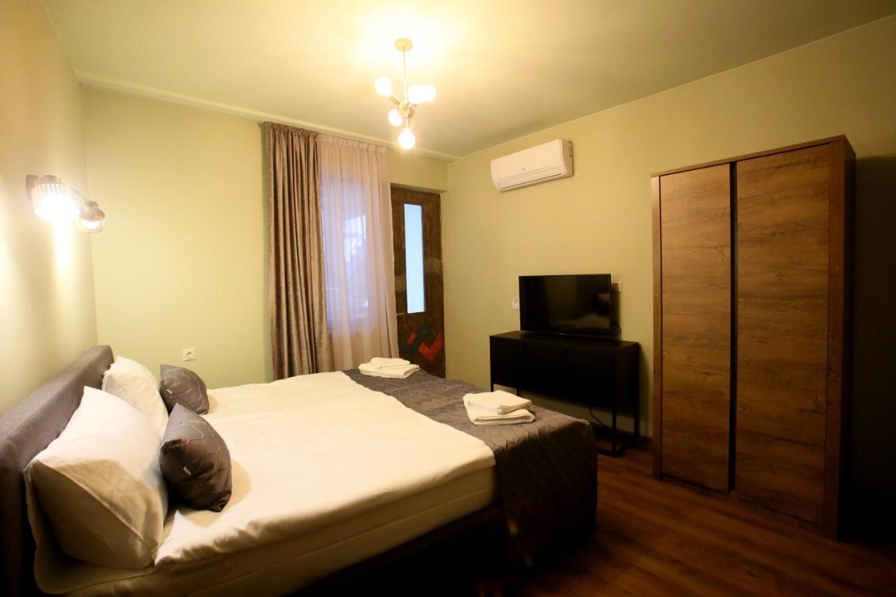 Boutique Kosher Hotel Tourfa Tbilisi Esterno foto