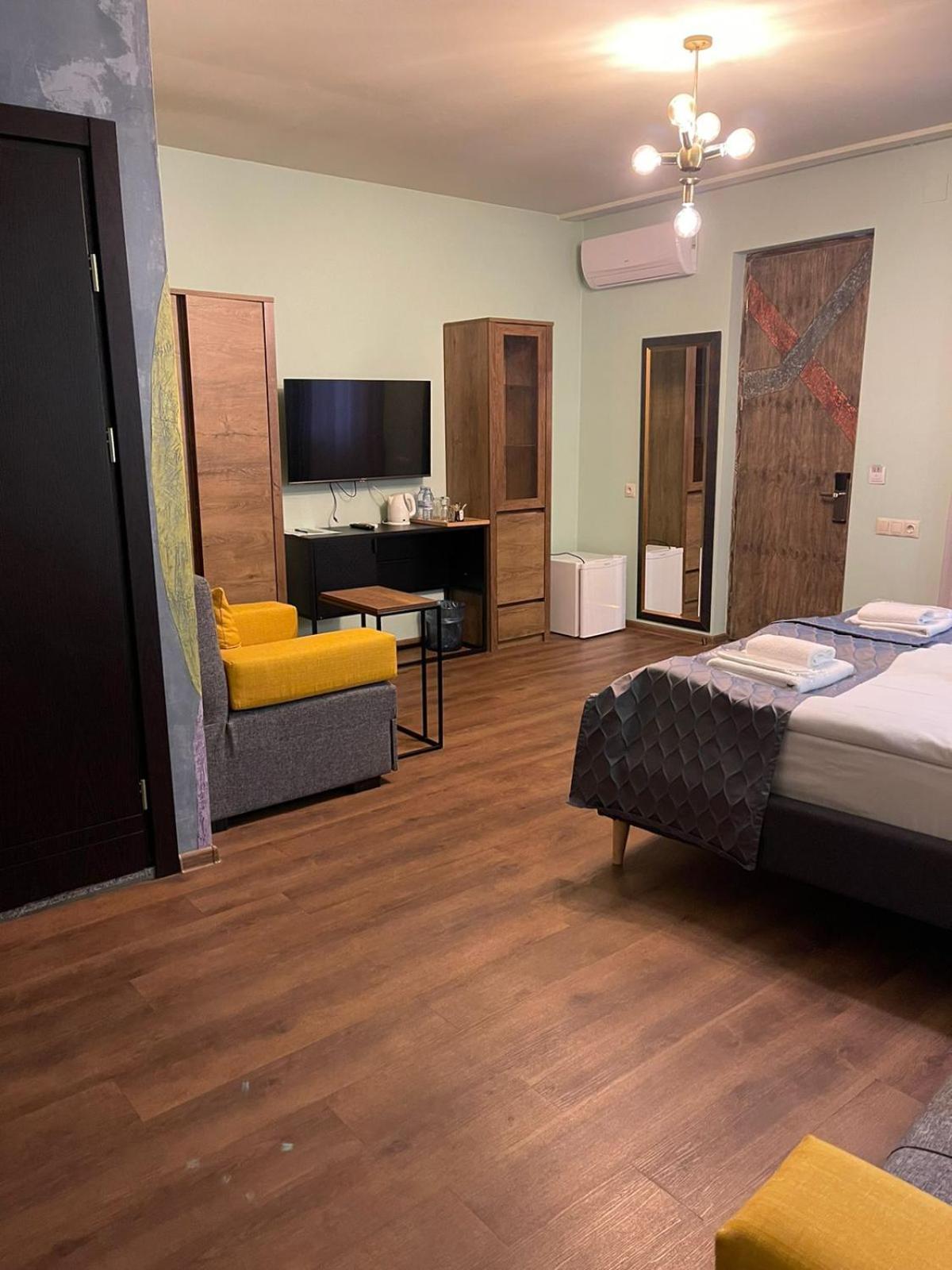 Boutique Kosher Hotel Tourfa Tbilisi Esterno foto